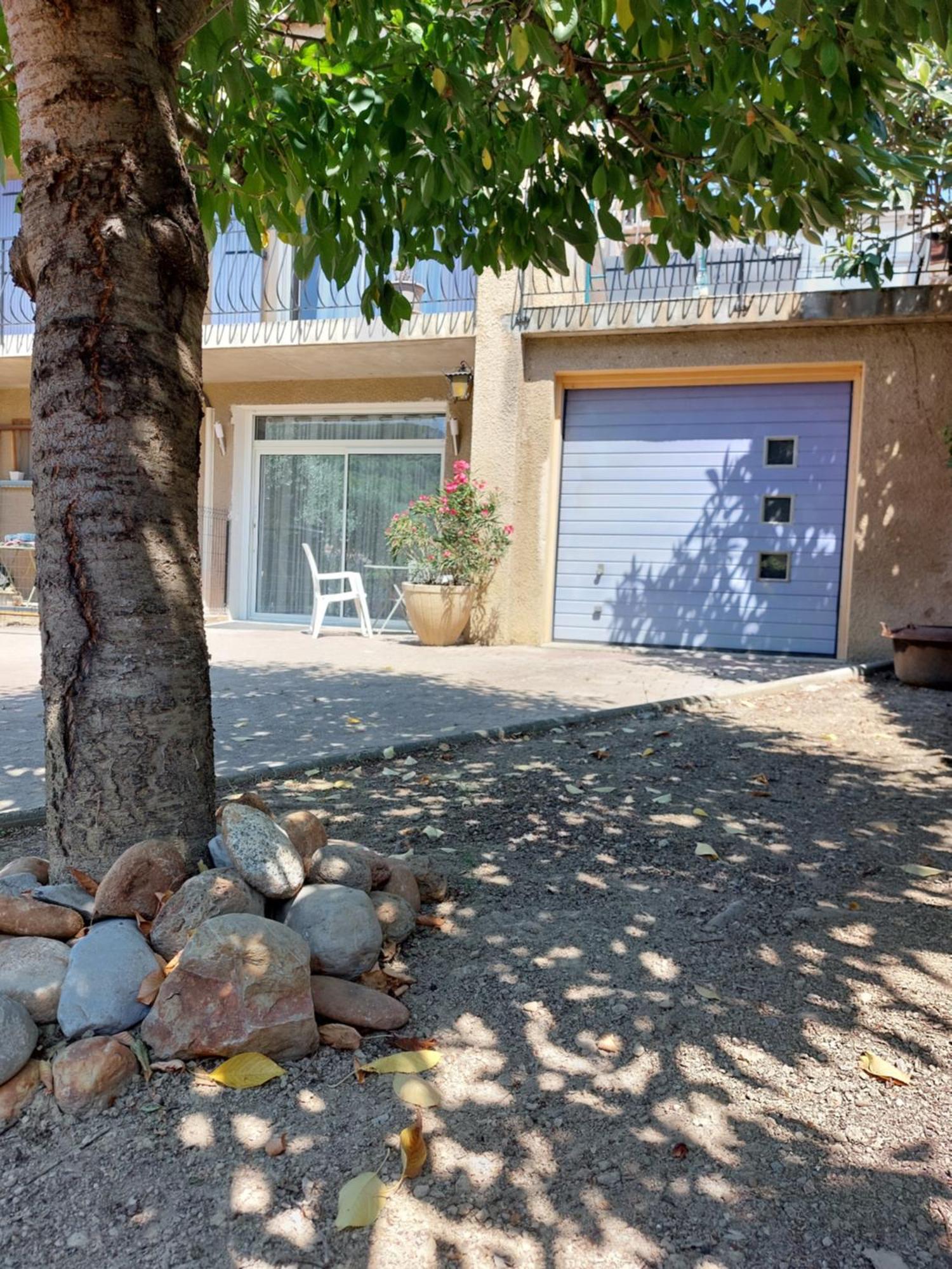 Souvenirs De Provence, Charmant Appartement Neuf 3 Etoiles ディーニュ・レ・バン エクステリア 写真